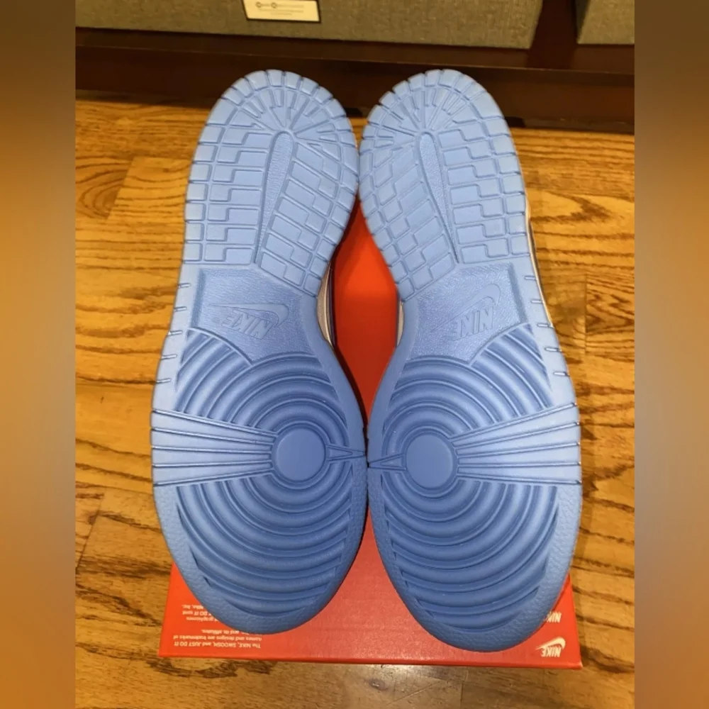 New Men's Nike Dunk Low UNC University Blue - Picture 6 of 6